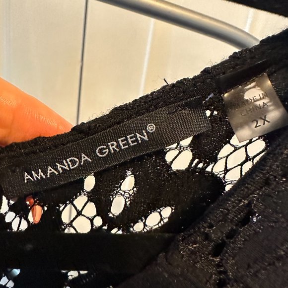 Amanda Green Black Bell Sleeve Top - Picture 3 of 6